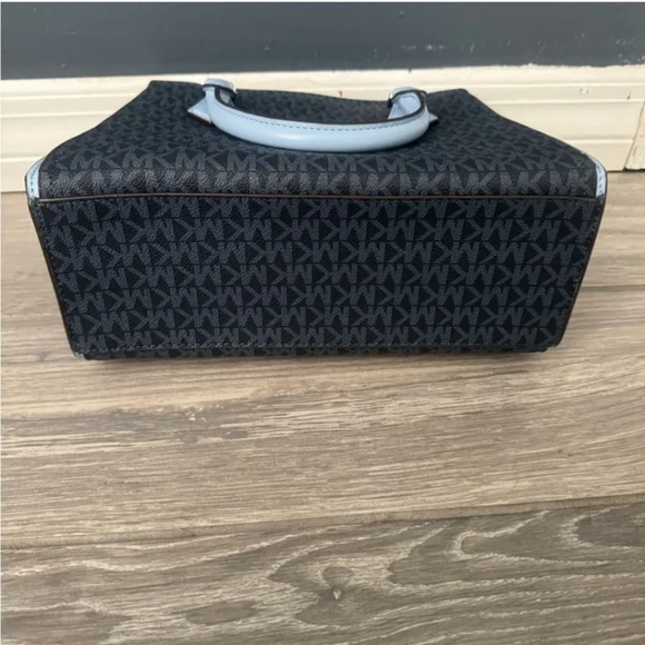 Michael Kors Black and Blue Satchel with Signature Design - Picture 5 of 11